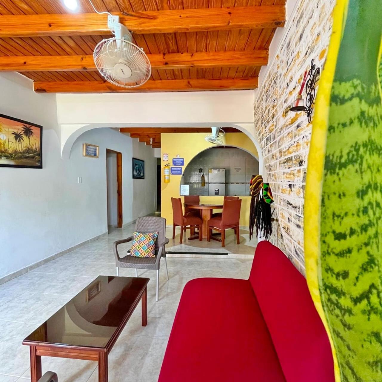 Hostal Mom Mariela San Andrés Exteriör bild