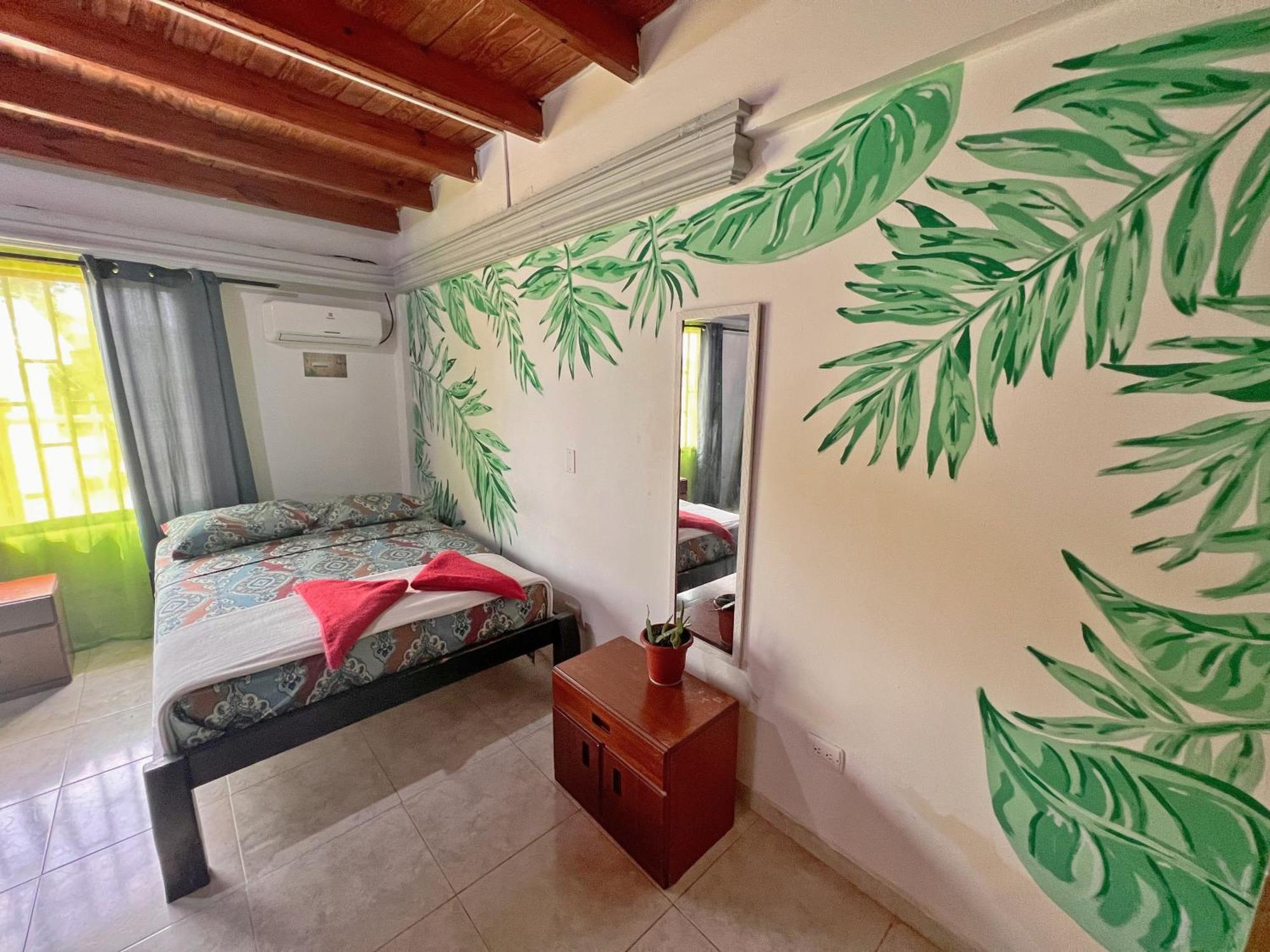 Hostal Mom Mariela San Andrés Exteriör bild
